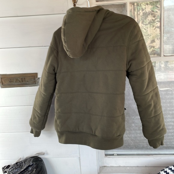 Champion Men's Heavyweight Hooded Puffer Jacket - Picture 3 of 3